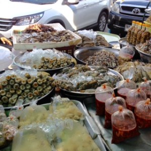 Bang Saen Nong Mon market 6